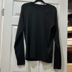 2019 Marine Corp Marathon Lululemon stretchy long sleeve. Large